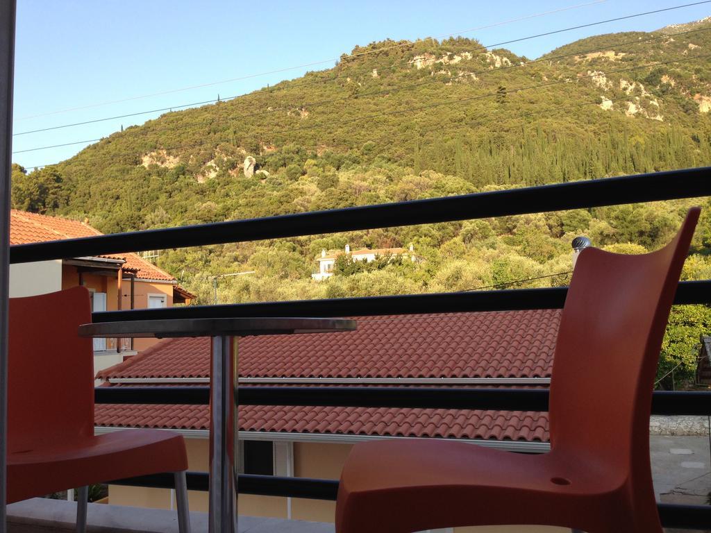 Remezzo Apartments Sami  Rum bild